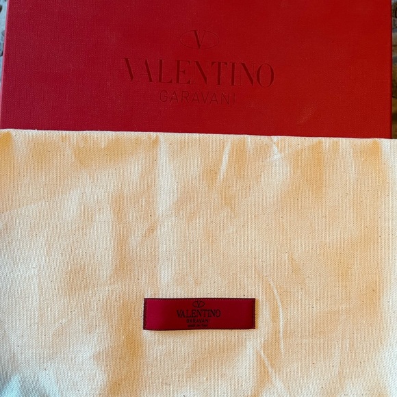 Valentino nude-pink leather Mary Janes are the ultimate do-it-all shoes. - Picture 4 of 5